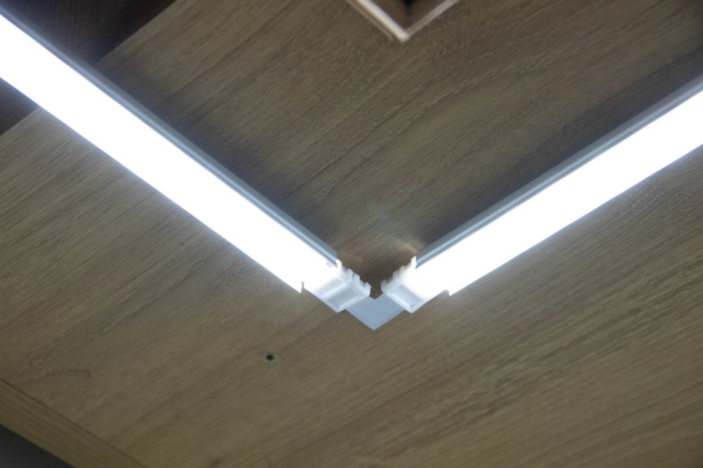 A join of two LED strips at 90 degrees
